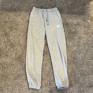 Light grey Nike sweat pants, size small.